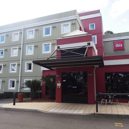 Ibis Thornleigh Hotel Exterior photo